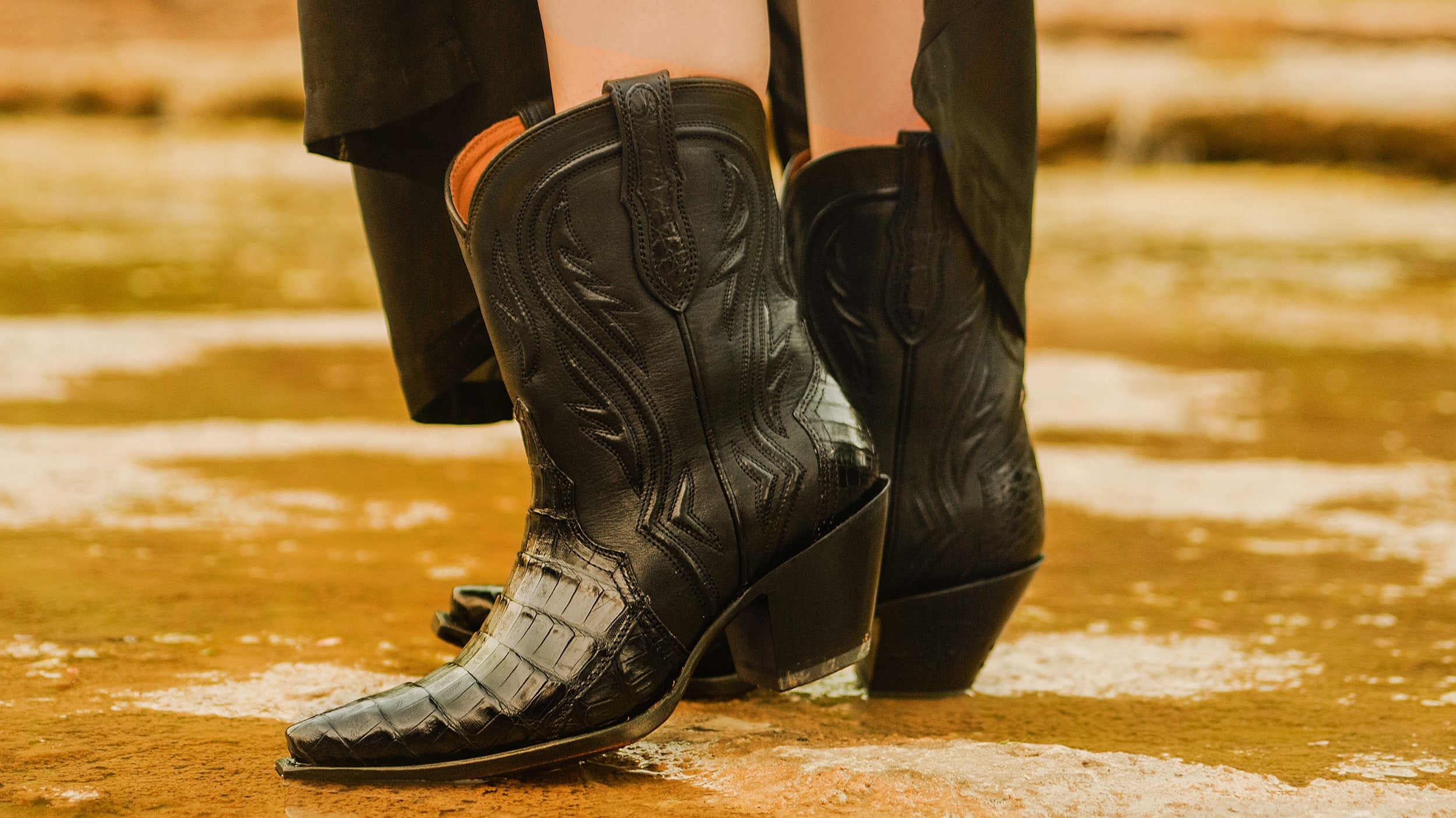 Close up of woman wearing RUJO Boots Anna cowgirl boots